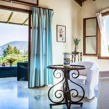 Tselentata Sleeps 8 Pool Air Con Wifi Villa *