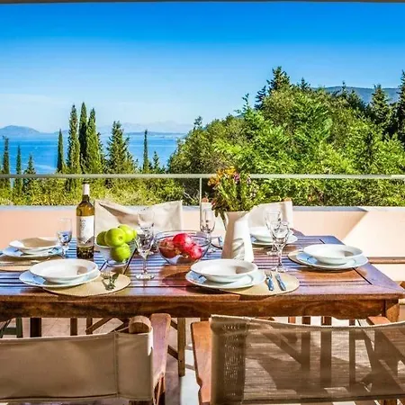Tselentata Sleeps 8 Pool Air Con Wifi * Tselendata