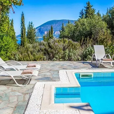Tselentata Sleeps 8 Pool Air Con Wifi *