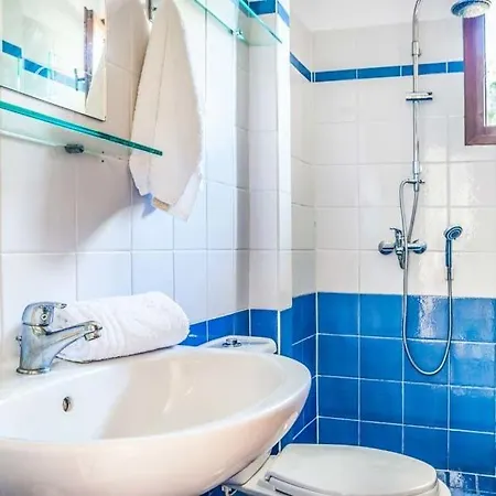 Villa Tselentata Sleeps 8 Pool Air Con Wifi *